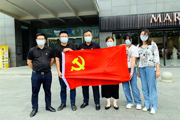 22.8摆放共享单车.jpg